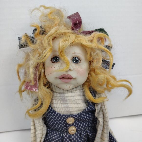 OOAK 1999 “Mary Sunshine” by Dianne Adam – Signed Handmade Folk Art Doll 22" - Picture 4 of 14